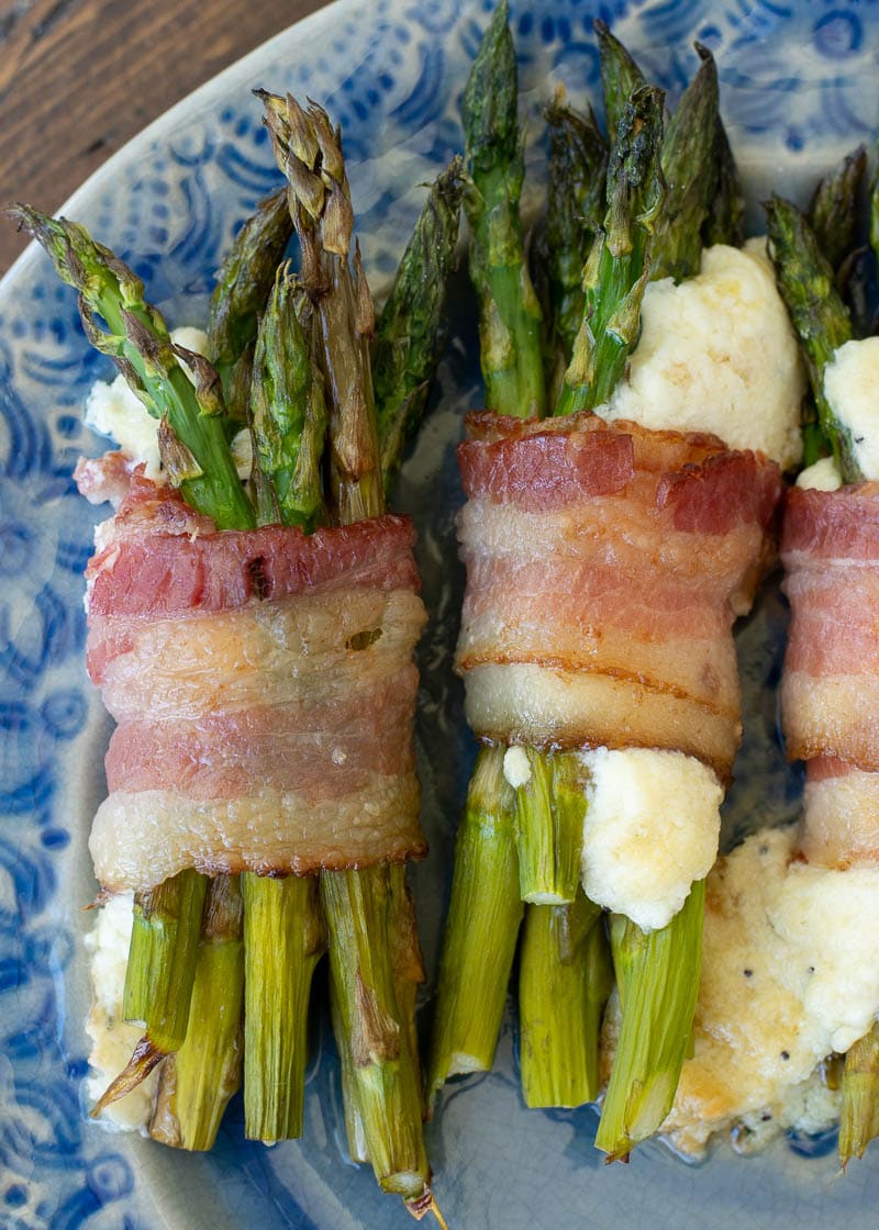 Asparagus bundles wrapped in bacon