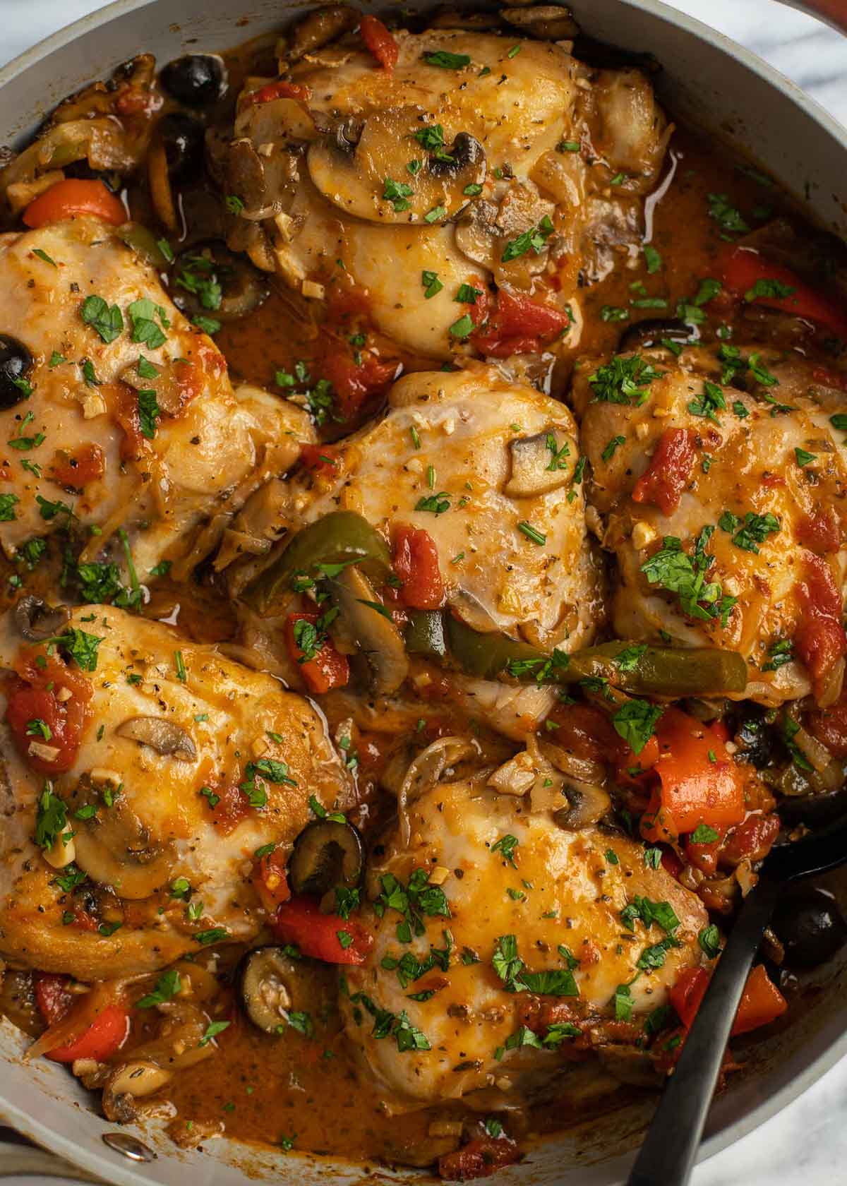 chicken cacciatore on pan