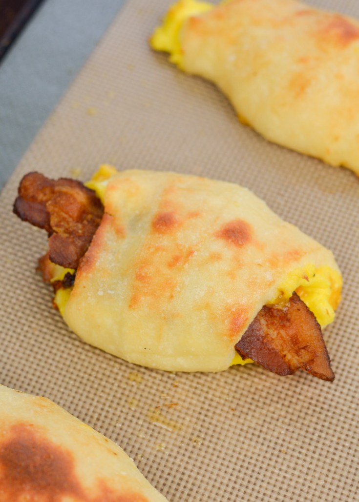 These Keto Bacon Egg and Cheese Rolls contain about 3 net carbs each! 