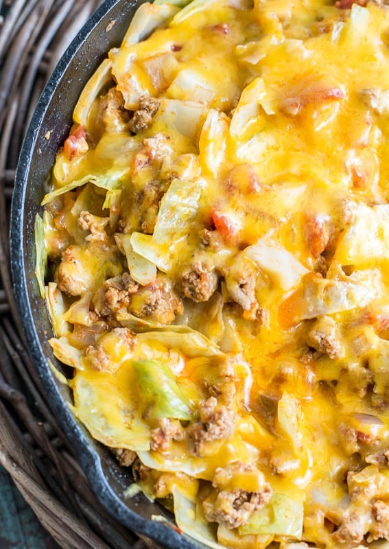 This Low Carb Cheesy Cabbage Casserole is a one pan, easy dinner ready in 30 minutes! The perfect easy keto dinner! Under 9 net carbs per serving! #keto