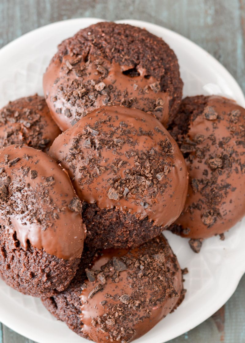 Satisfy your sweet tooth with these Keto Chocolate Sugar Cookies! These delightful low carb chocolate cookies are about 2 net carbs each, or around 3 net carbs with the toppings included!