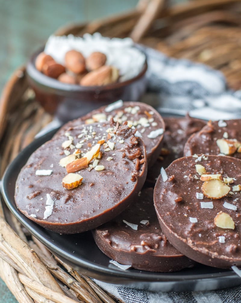 Keto No Bake Almond Butter Cookies are the perfect low carb snack at just 1.5 net carbs per cookie! These no bake treats are perfect for keto meal prep!