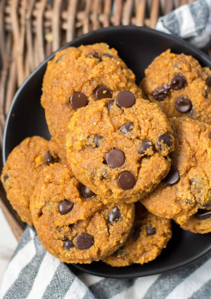 These Keto Pumpkin Chocolate Chip Cookies come to about one net carb each! The ultimate low carb Fall dessert! #keto #pumpkin