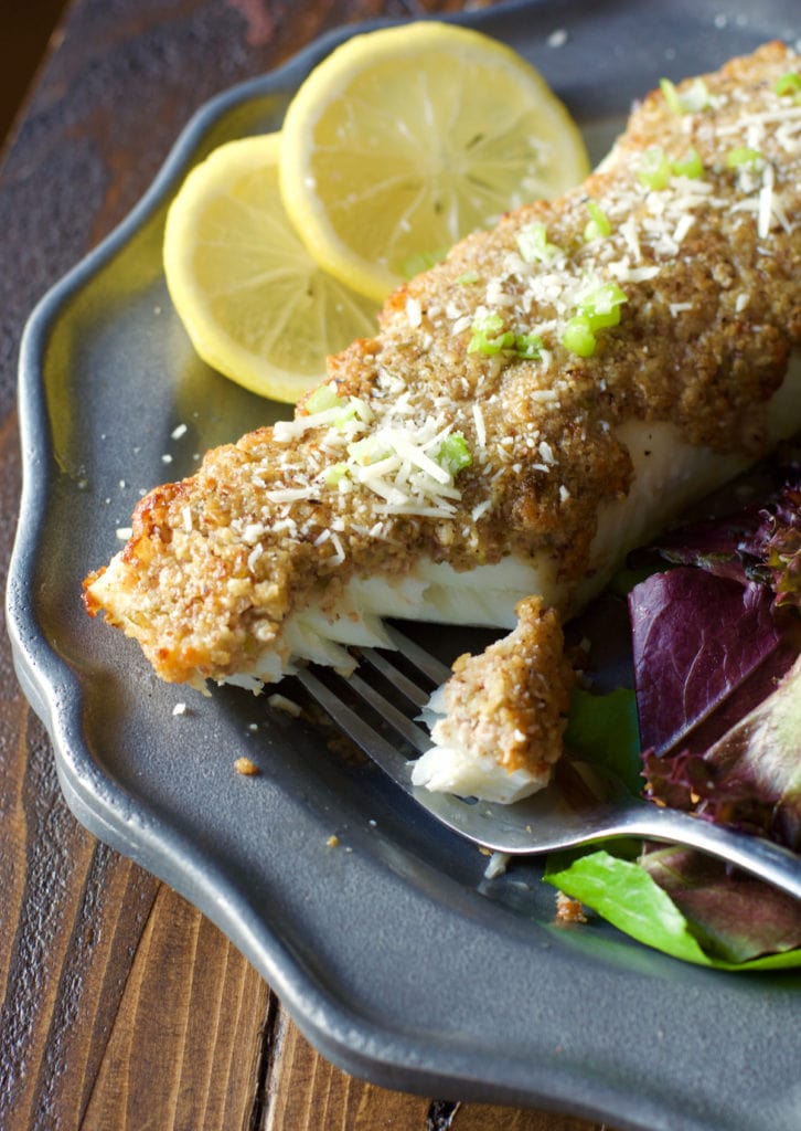  Try this Baked Parmesan Crusted Halibut for a low-carb, keto dinner ready in just 20 minutes! This easy seafood dish is just 3 net carbs per serving! 